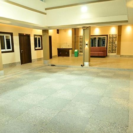 Chanduka Palace Пури Екстериор снимка