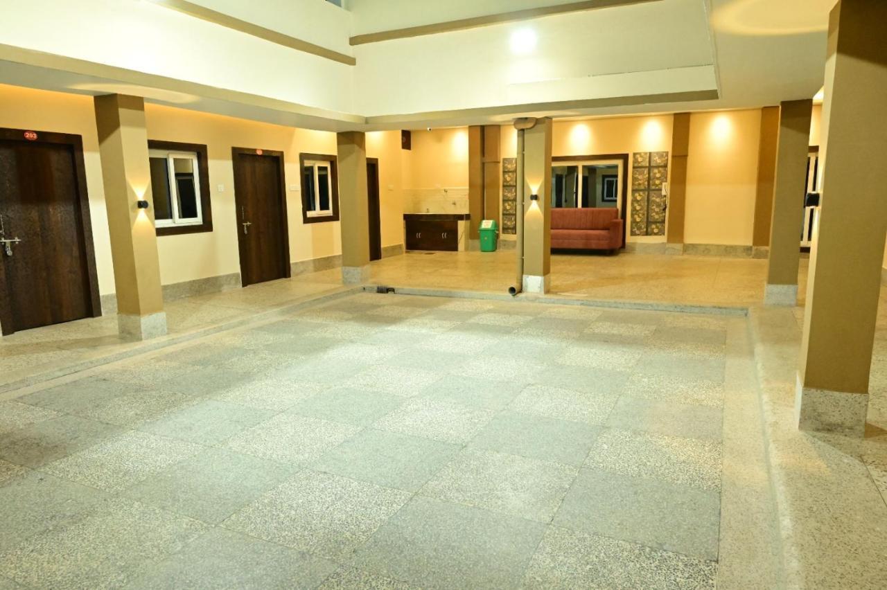 Chanduka Palace Пури Екстериор снимка