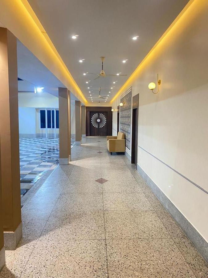 Chanduka Palace Пури Екстериор снимка