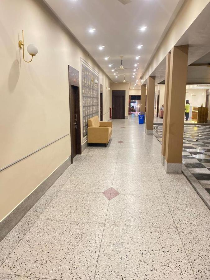 Chanduka Palace Пури Екстериор снимка